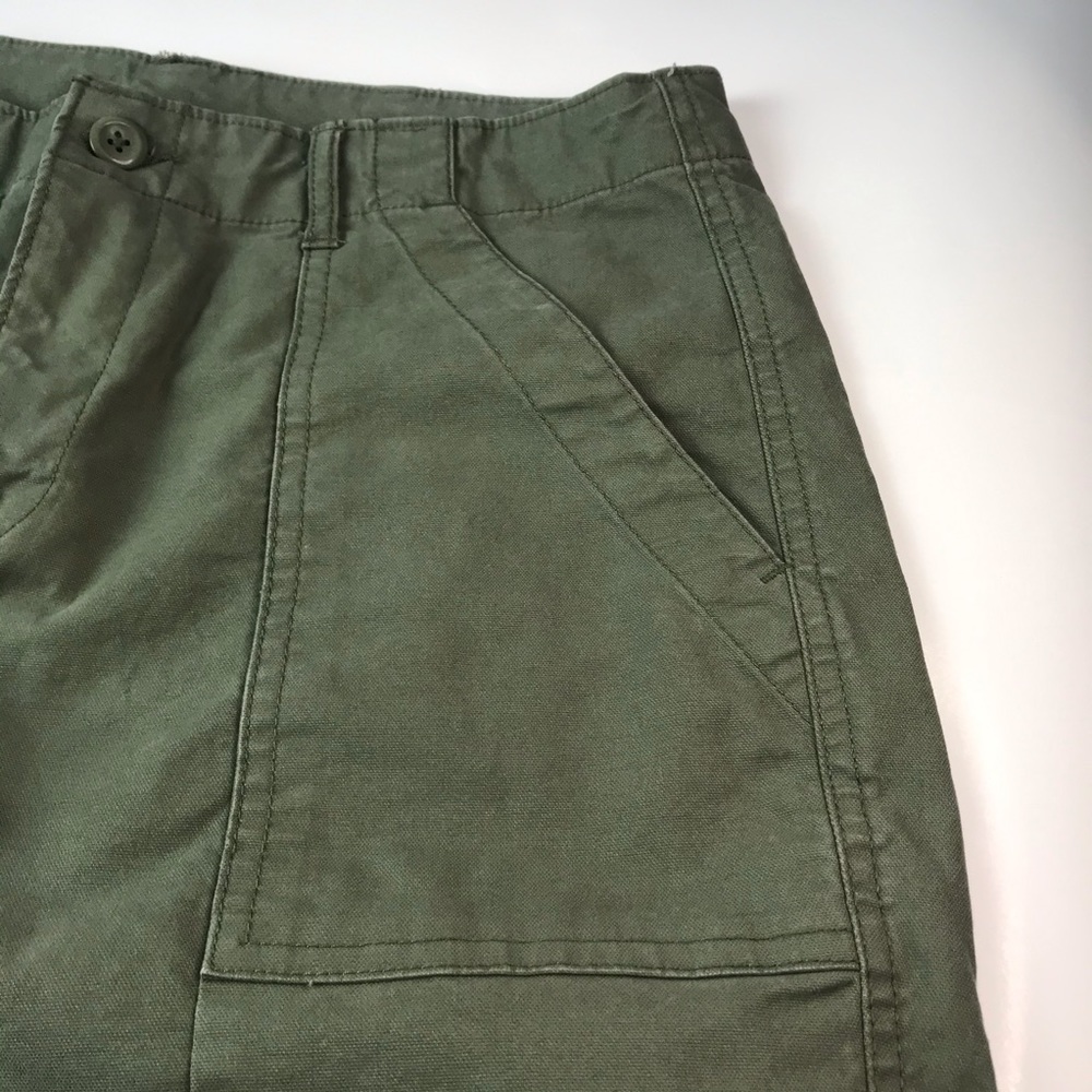 Old Navy Green Cargo Shorts women’s size 8 - Picture 4 of 8